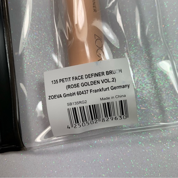 Zoeva 135 Petit Face Definer Brush - Picture 6 of 7